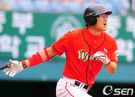 
	[����]'2Ÿ�� ����Ÿ' ������, '�����̴�'
