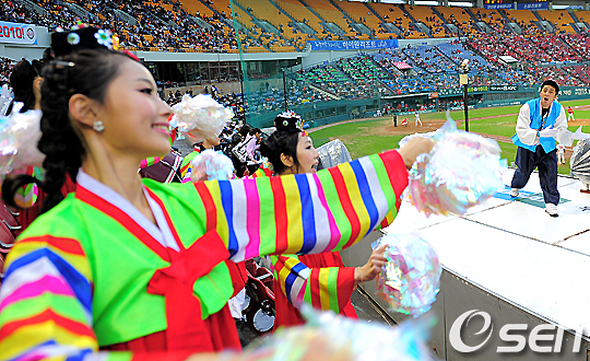 
	[����]'�λ�, �Ѻ� �԰� �ų��� �����ؿ�'
