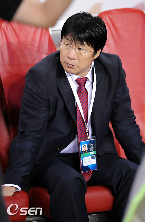 
	[����]'4���� ���� �ƽ��� �ڸ� ���ߴ� ��â��'
