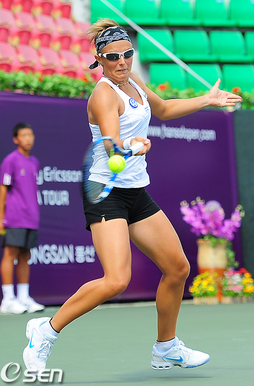 
	[����]�ø���,'�ٶ��� ������!'
