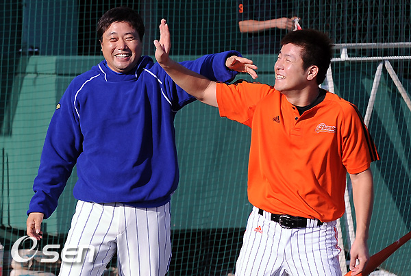 
	[����]������, '��ȣ�� ī�޶� ���� �����~'
