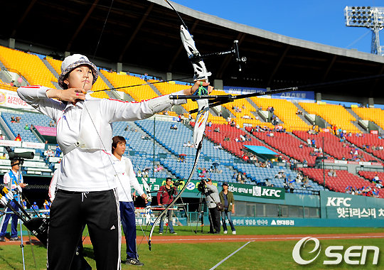 
	[����]�⺸��, '���� ���� �Ʒ� ���̿���'
