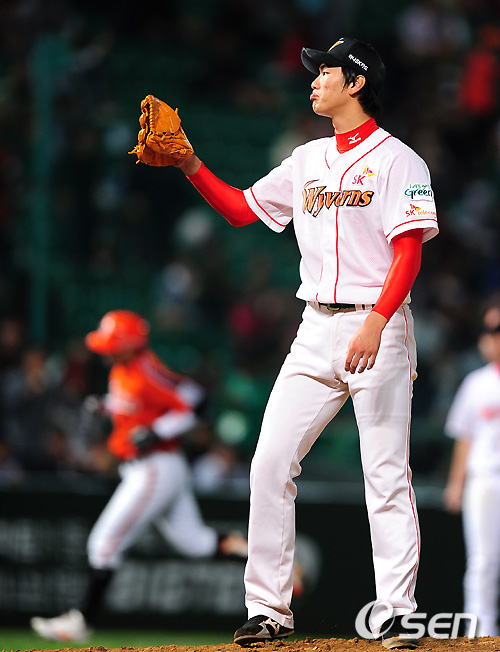 
	[����]�豤��,'Ȩ������!'
