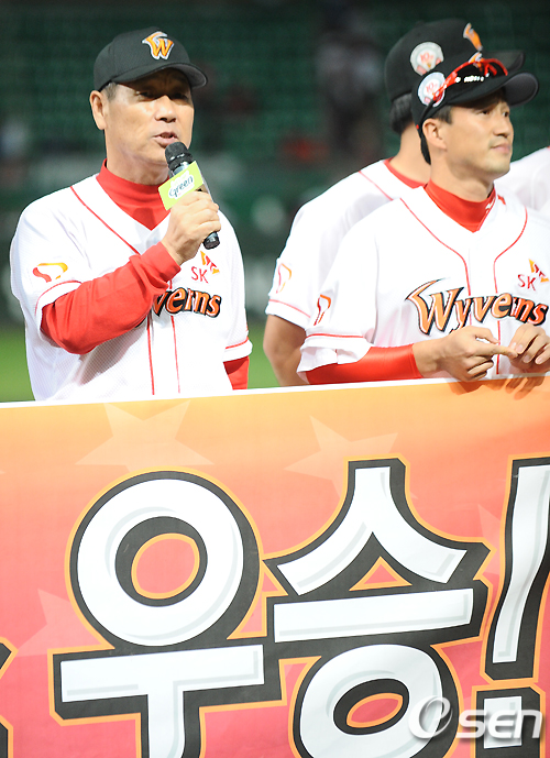 
	[����]�輺��,'�ҵ鿡�� ����� ���Ѽ� ��ڴ�'
