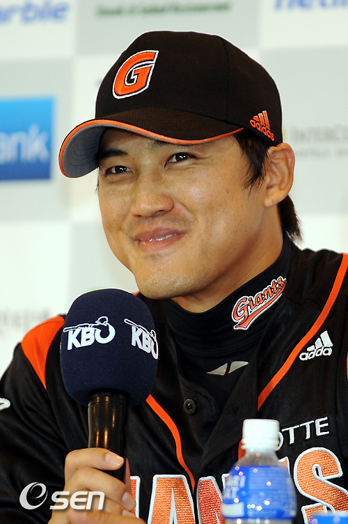 
	[����]ȫ����,'�� �̻� �Ե� ������ġ �鷯�� ����'
