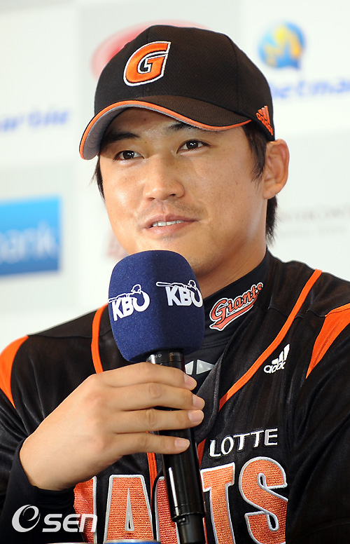 
	[����]ȫ����,'����ī�� �Ǿ� �ѱ��ø������'
