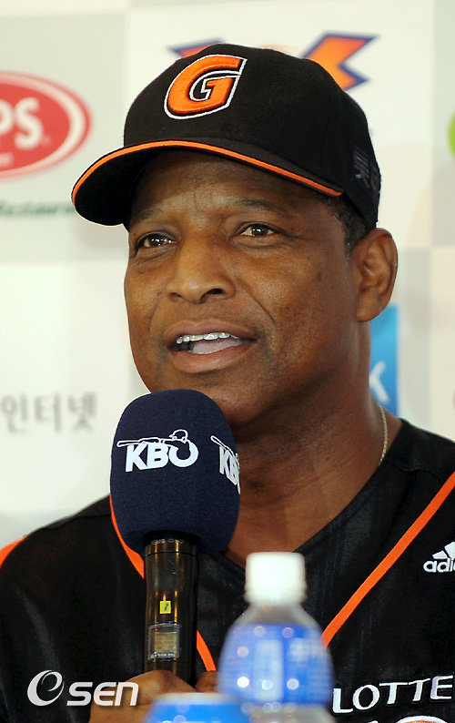 
	[����]���̽���, '������ �Ե��� �ƴϾ�'
