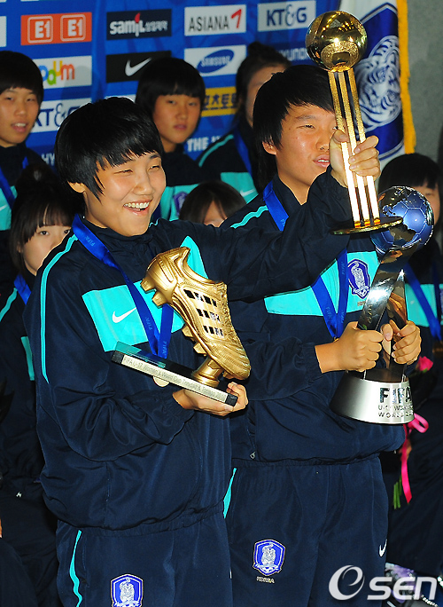 
	[����]������,'���� �ٷ� MVP!'
