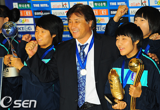 
	[����]�ִ���,'������� �̲������ϴ�!'
