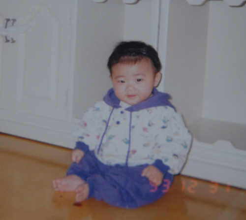 
	 ����� �Ƹ��� ����. �Ӹ��츦 �� ������. �����ϰ� �ɾ� �ִ� ����� �� ���� '������ ���'�� �帥��.
