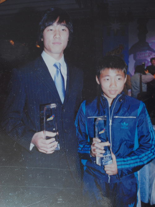 
	�̶����� '���� ���ֿ�'�� �����... 2005�� ������������ ������ ���������� �ѱ��౸��� �û�Ŀ���  �������� ������ ���ֿ��� �Բ��� �ʵ�� ���� MVP ������(â�� ������)
