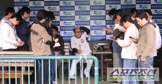 
	[����] �λ� ��湮���� '�پ�� �˰����� �¸��� �λ�'
