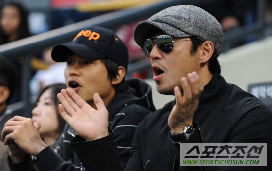 
	[����] 'õ�Ϲ���' �輺�� '�λ� ȭ����'
