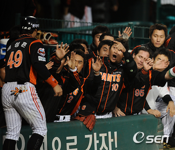 
	[����]ȫ����,'���� �����̾�'
