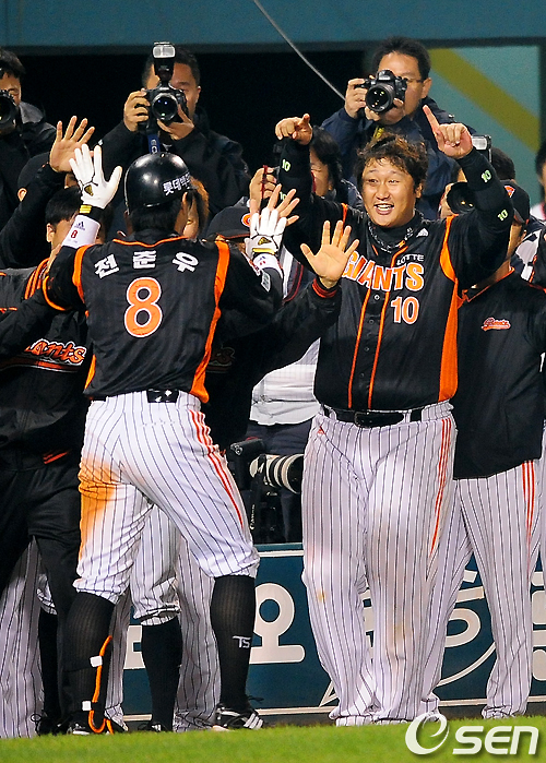 
	[����]�̴�ȣ, '���� �ַ��� ���ؿ�, �س±���!'
