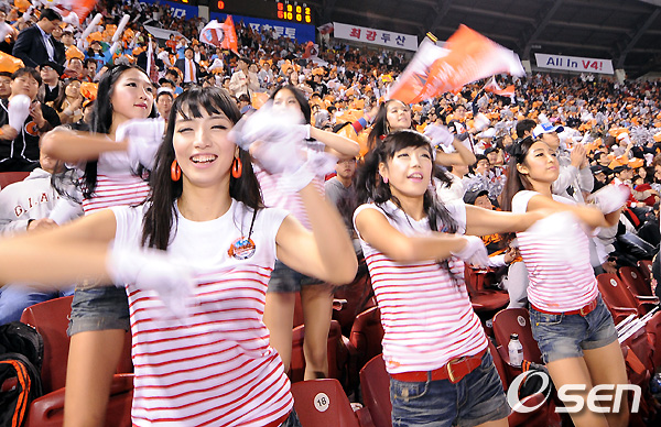 
	[����]�Ե� ġ���, '��ܿ� ������!'
