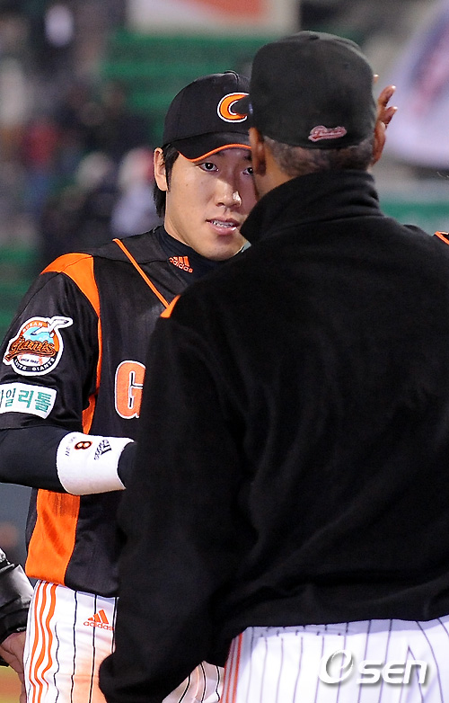 
	[����]���ؿ�,'������ ¥���ϰ� �̰���ϴ�'
