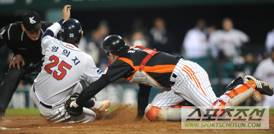 
	[����] �� �ȹ� ������ �浹, ���� �� �����?
