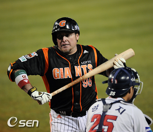 
	[����]�����þ�,'Ÿ�ݰ��� ���ƾ��ϴµ�'
