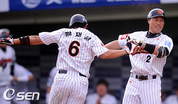 
	[����]����ȯ,'��վ� Ȩ�±� ������'
