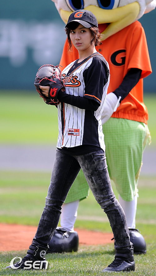 
	[����]�ּ���,'���� ��Ȯ�� �ٶ󺸸�'
