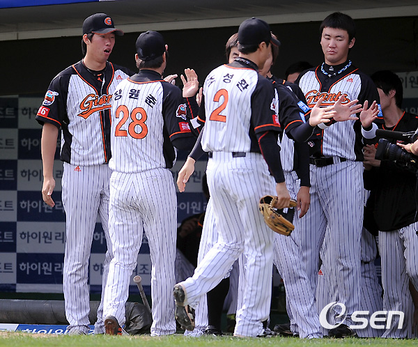 
	[����]�����,'���� ���� �� �Ѱ��!'
