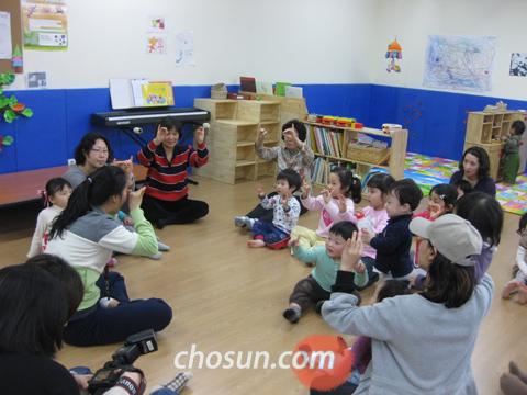 [수도권] "얼굴 익힌 엄마들이 서로 챙겨주니 마음 놓여요"