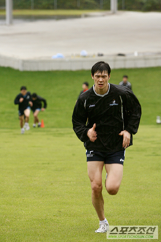 
	 ���ڴ� �ٰ� �� �ٴ°ž�. �ڽŰ��� ó���� �ο򿡼� �¸��ϱ� ���� �ٰ� �� �ٴ� �̼���.
