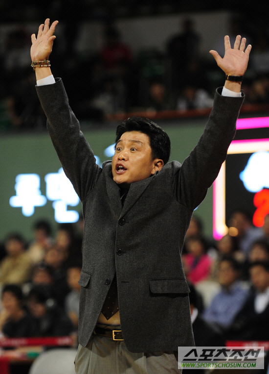 
	[����] ���ڷ��� �����ư���,' �� ���� �غ���. �̷���'
