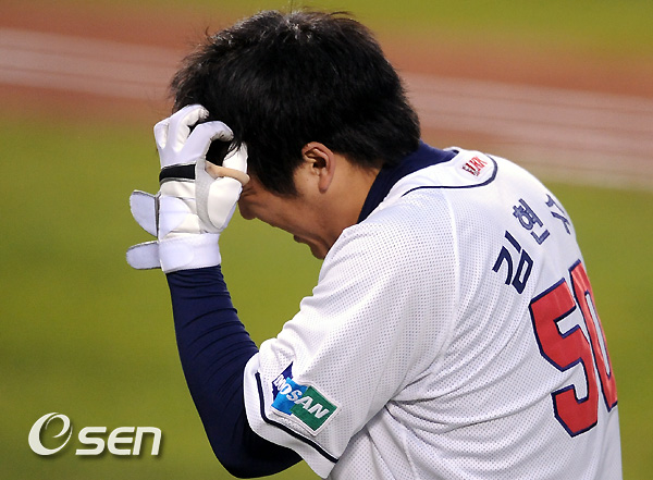 
	[����]������,'��! Ÿ�� �ʹ� �ƽ���'
