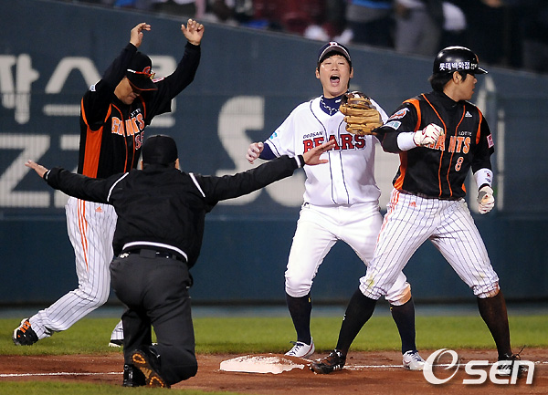 
	[����]�̿���,'�� ��?'
