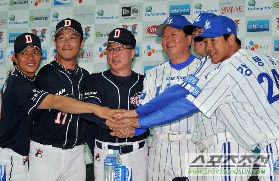 
	[����] �Ｚ-�λ� 2010 �÷��̿��� '�����մϴ�'
