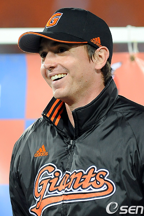 
	[���ͺ�]'�ƽ��� �ⱹ'�絵��Ű, "���⿡�� '��' �Ҹ� �����"
