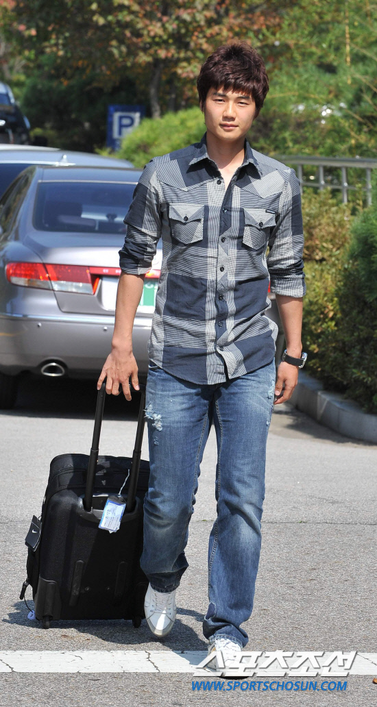 
	���������� 2010.10.7.

  

������~ �⼺���� ���� û������ ���� üũ ���� ���� �м����� �Ѳ� ���� �� ���������� 7�� ����NFC�� �Լ��ϰ� �ִ�.   ����NFC=�����ʱ��� young@sportschosun.com


