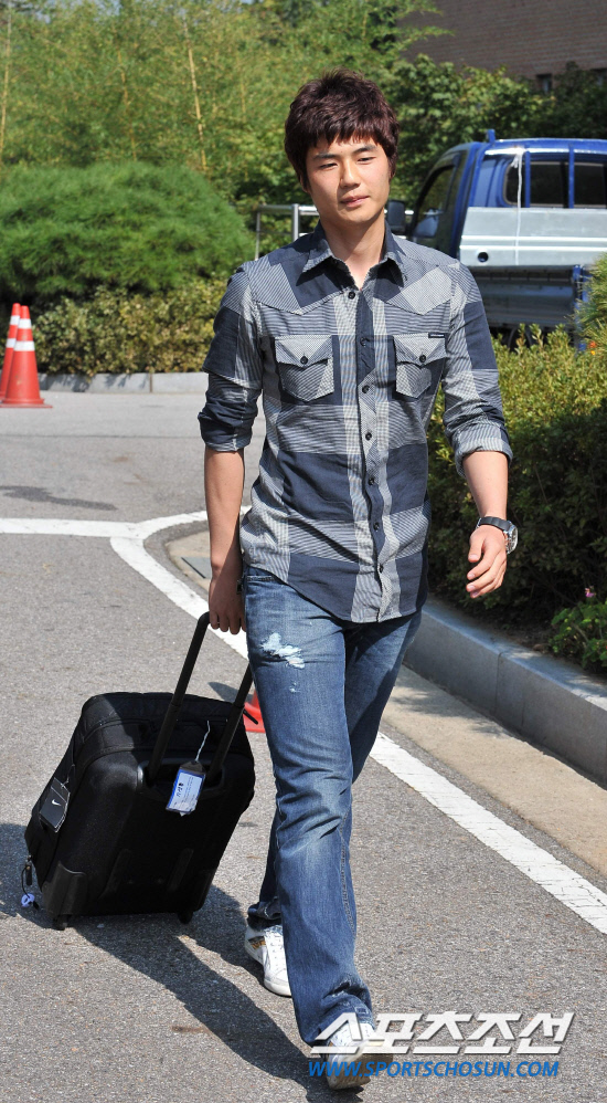 
	���������� 2010.10.7.

  

������~ �⼺���� ���� û������ ���� üũ ���� ���� �м����� �Ѳ� ���� �� ���������� 7�� ����NFC�� �Լ��ϰ� �ִ�.   ����NFC=�����ʱ��� young@sportschosun.com


