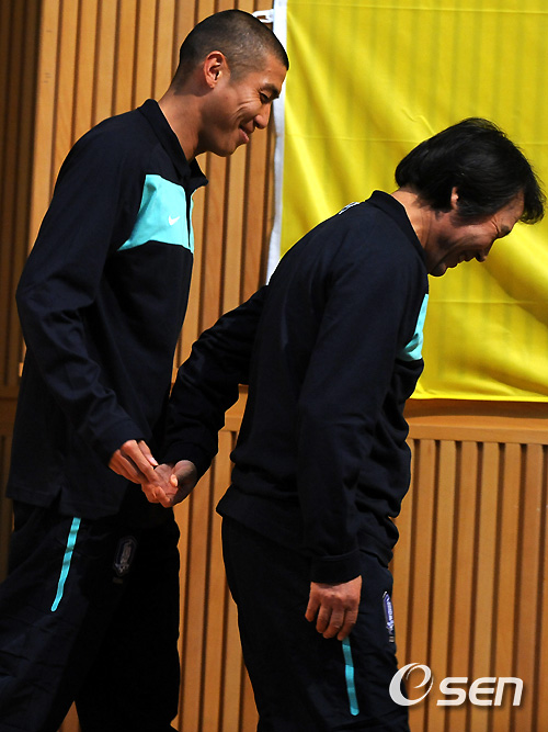 
	[����]������,'�θ��� �Ʒ��Ϸ� ����~'
