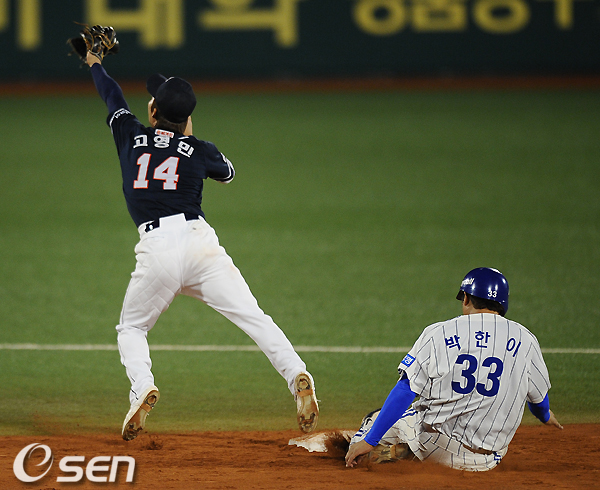 
	[����]������,'�۱��� ���� ���Ҿ�'
