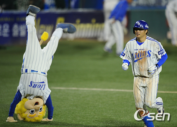 
	[����]������,'������Ʈ�� �Բ�'
