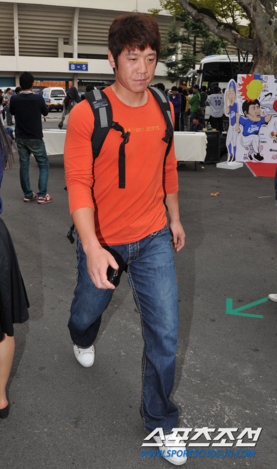 
	�������� �������� Ƽ������ ������ ����.


