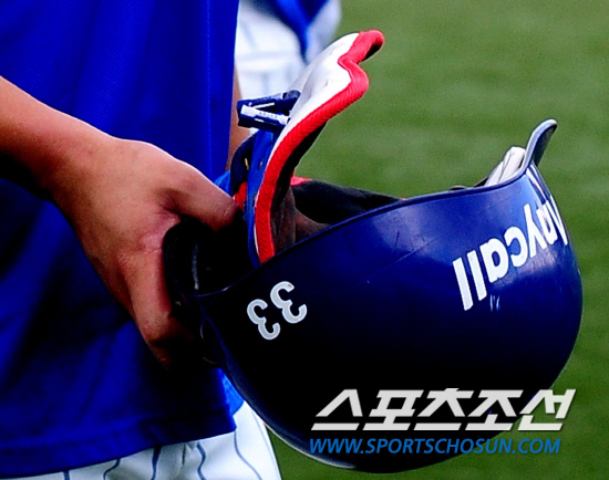 
	2010,10,08

PO1������ �¸��� �̲� ������, 2������ �յ� 8�� ���� ���� �ٸ����� �Ʒÿ� ������ ����.

���� ��Ÿ�ڶ� �ؼ� ���� �������� �Ʒð� �ٸ� �ٴ� ����.

������ �⺻�Ʒÿ� �� ������� ���Ѵ�.

�߼��� ��ŭ �����Ʒõ� ���� �� ������ �� ����.

Ÿ���Ʒ��� �⺻�̴�. ����ִ� ���� 

Ȩ��Ÿ�ڵ鵵 ��Ʈ�Ʒ��� �Ѵٴ� ���̴�. ������ ���� ���ܴ� �ƴϴ�.

�ַ��÷��� �Ʒ��� ���������� ��������� �⺻�� ����� �������� �Ʒ��� ������.

�뱸=������ ���� baser@sportschosun.com


