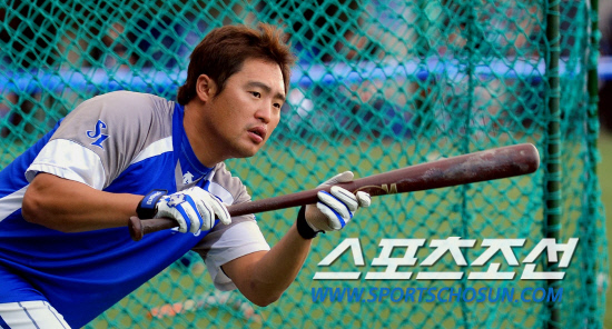 
	2010,10,08

PO1������ �¸��� �̲� ������, 2������ �յ� 8�� ���� ���� �ٸ����� �Ʒÿ� ������ ����.

���� ��Ÿ�ڶ� �ؼ� ���� �������� �Ʒð� �ٸ� �ٴ� ����.

������ �⺻�Ʒÿ� �� ������� ���Ѵ�.

�߼��� ��ŭ �����Ʒõ� ���� �� ������ �� ����.

Ÿ���Ʒ��� �⺻�̴�. ����ִ� ���� 

Ȩ��Ÿ�ڵ鵵 ��Ʈ�Ʒ��� �Ѵٴ� ���̴�. ������ ���� ���ܴ� �ƴϴ�.

�ַ��÷��� �Ʒ��� ���������� ��������� �⺻�� ����� �������� �Ʒ��� ������.

�뱸=������ ���� baser@sportschosun.com


