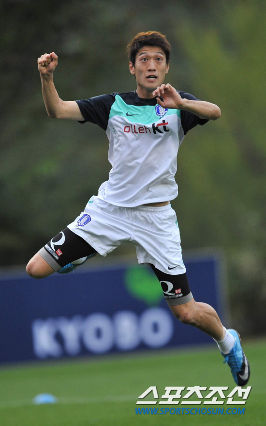 
	����巡�� ��û���� 8�� ����NFC �ؿ��ĸ��� �Ʒÿ��� �̿�ǥ�� ���͸��� ��������� �����ϰ� �ִ�.       ����NFC=������ ���� young@sportschosun.com


