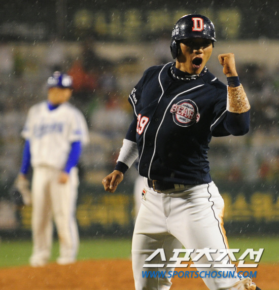 
	2010,10,08

PO1���� �Ｚ-�λ�

�������� ��ġ�ִ� �ַ��÷��̰� �Ｚ�� �⸦ ������. 6ȸ�� ���� ������ ��ȸ���� �λ� 3������ �������� �̼����� ����ö��� �� ���� ���� �̿��� Ȩ���� �پ��� �߰������� �����ߴ�.

�뱸=������ ���� baser@sportschosun.com


