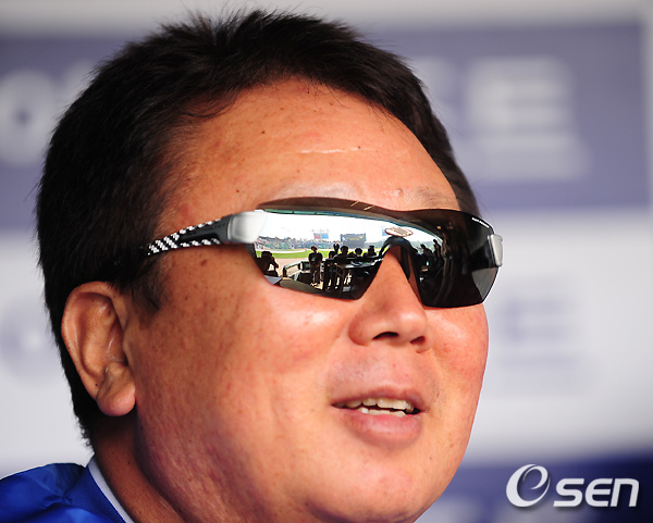 
	[����]������,'���� �̱�� ���� �ѱ��ø����!'
