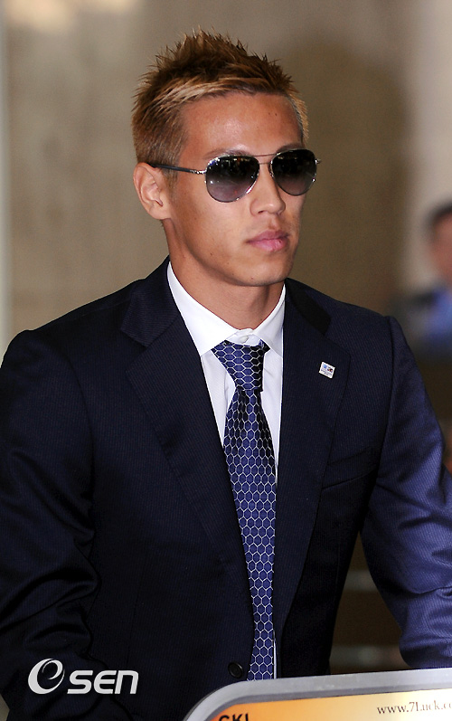 
	[����]�Ϻ� ���� ȥ��, '�����Ϸ� �Խ��ϴ�'
