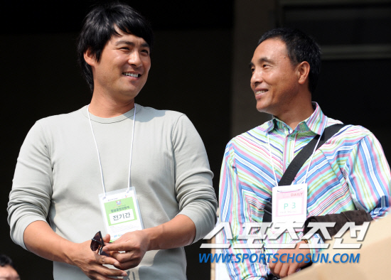 
	10�� ��ǿ��� ���� �Ｚ�� �λ��� �÷��̿��� 3������ ã�� ������(����)�� �����찡 �̾߱⸦ ������ �ִ�.

���=������ ����rainmaker@sportschosun.com


