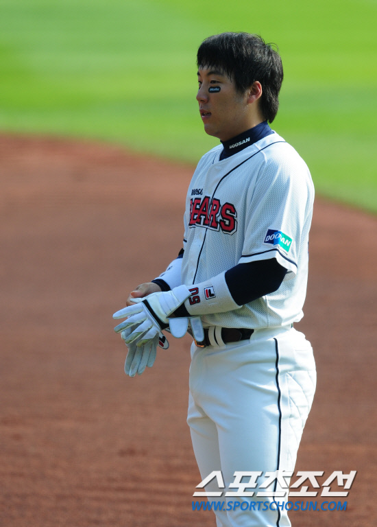 
	����������

2010�� 10�� 10��

10�� ��ǿ��� ���� �Ｚ�� �λ��� �÷��̿��� 3�������� 1ȸ�� �λ� �������� ����� ���� ������ �ƿ��ǰ� �ִ�.

���= ���� ���� kyungmin@sportschosun.com


