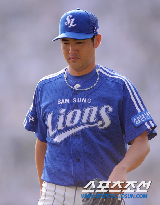 
	2010.10.10/

10�� ��ǿ��� ���ξ߱� �÷��̿��� 3���� �Ｚ-�λ� ��Ⱑ ���ȴ�. �Ｚ ���� ������� 3ȸ�� �ǿ������� ��ü�ǰ� �ִ�.

���=������ ���� songs@sportschosun.com


