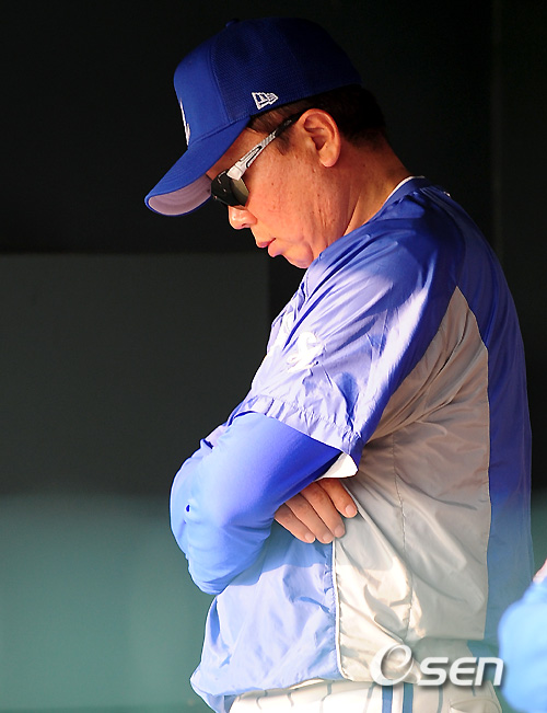 
	[����]������,'���ڱ� ��Ⱑ ������!'
