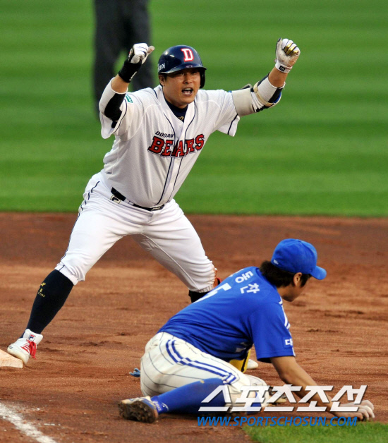 
	10�� ��ǿ��� ���� �Ｚ�� �λ��� �÷��̿��� 3���� �λ� 9ȸ�� ���ݿ��� 1���� �赿�ְ� ���߰��� ������ ��Ÿ�� ġ�� 3�翡�� �����ϰ� �ִ�.

���=������ ����rainmaker@sportschosun.com


